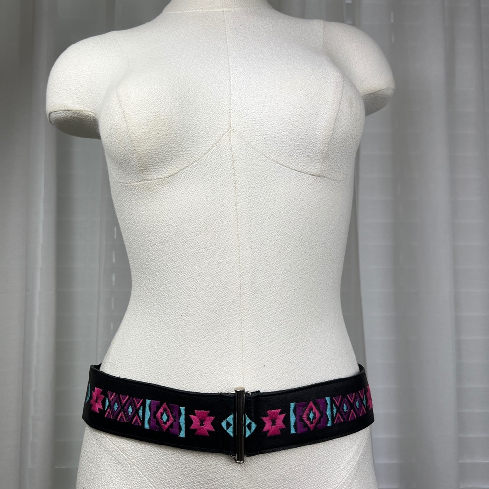 Womens Black Leather Embroidered Southwestern Elastic Waist Belt M Festival USA